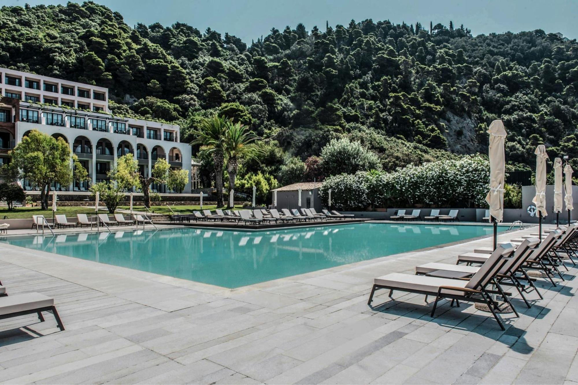 ホテル Domes Of Corfu, Autograph Collection グリファダ エクステリア 写真
